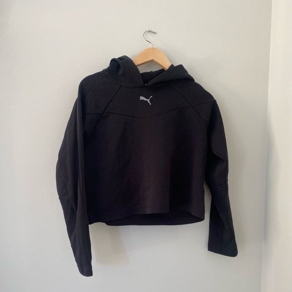 Puma cropped hoodie. Dry fit. Size medium - Picture 1 of 3